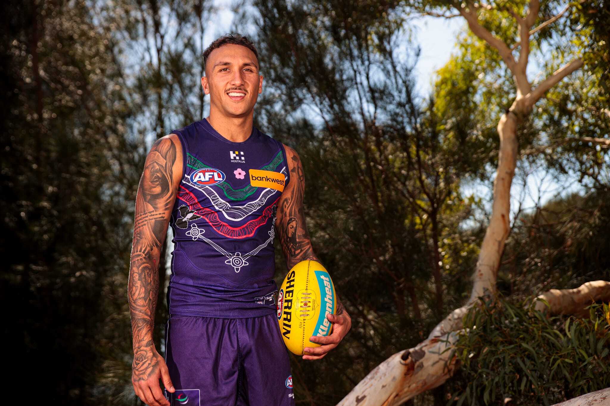 Shai Bolton wear the Fremantle Dockers 2025 Indigenous Jumper Shai Bolton wear the Fremantle Dockers 2025 Indigenous Jumper